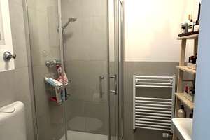 Geschmackvolle vollmöblierte 1-Raum-Wohnung mit geh. Innenausstattung mit Balkon und EBK – Von-Werth-Straße 24-26, 50670 Altstadt/Nord, Köln – Vorschaubild 11