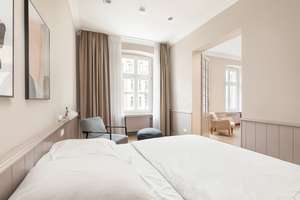 Nahe Rosa-Luxemburg-Platz: Wunderschöne 4 Zimmer Altbauwohnung mit 2 Bädern & hohe Decken – Schönhauser Allee 185, 10119 Prenzlauer Berg, Berlin – Vorschaubild 13