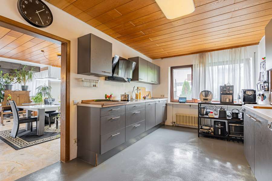 Immobilie in Pfaffenhofen - LIEGENSCHAFT - Besondere Architektenvilla mit ELW und Extras in Feldrandlage von Pfaffenhofen - Bild 7