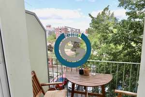 HOHE DECKEN, BALKON & PARKETTBODEN - BEGEHRTE KIEZLAGE, RUHIG & ZENTRAL - DIREKT AM HAUSBURGPARK – Kochhannstr. 19 nd, 10249 Friedrichshain, Berlin – Vorschaubild 1