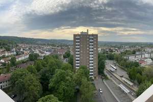 Modernisierte 2,5-Zimmer-Wohnung (2022) mit Balkon, Aufzug & U-Bahn vor der Tür – Stuttgart – Die vollständige Adresse der Immobilie erhältst du vom Anbieter., 70499 Bergheim, Stuttgart – Vorschaubild 3
