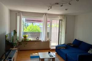 Gepflegte 2-Zimmer-DG-Wohnung mit Balkon in Erlangen Tennenlohe
