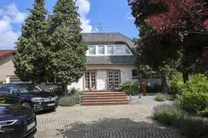 Geräumiges, 6-Raum-Einfamilienhaus mit geh. Innenausstattung in Kreuzau-Drove Kreuzau – Wewordenstraße 14, 52372 Düren (Kreis) – Vorschaubild 2