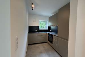 Köln-Müngersdorf || Helle 4-Zi. Wohnung mit Einbauküche & Terrasse – Die vollständige Adresse der Immobilie erhältst du vom Anbieter., 50933 Müngersdorf, Köln – Vorschaubild 2
