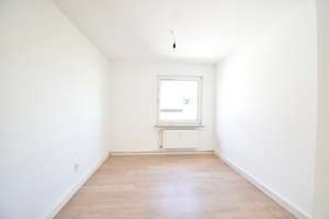 Lichtdurchflutete 3,5-Zimmer Wohnung mit Balkon – Wattenscheiderstr. 21, 45307 Leithe, Essen – Vorschaubild 3