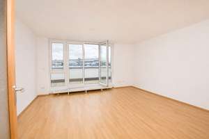Charmante 3-Zimmer-Dachterrassenwohnung mit Stellplatz in München-Bogenhausen – Spilhofstraße 10, 81927 Oberföhring, München – Vorschaubild 11