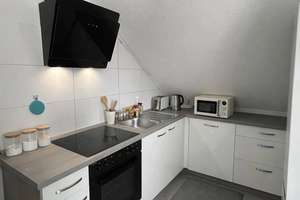 Helle, ruhige 2 Zimmer Dachgeschosswohnung Duisburg Buchholz – Die vollständige Adresse der Immobilie erhältst du vom Anbieter., 47249 Buchholz, Duisburg – Vorschaubild 3