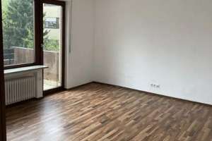 Sonnige 2-Zi.-Whg. Balkon/Stellplatz in schöner Lage von S-Weilimdorf