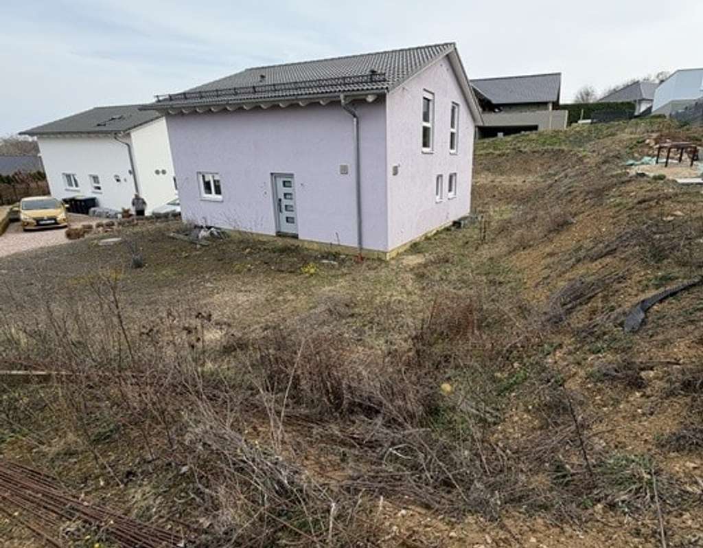 Immobilie in Blankenheim - * Im Auftrag der betreibenden Gläubigerin* Für den Erwerber provisionsfrei* Freistehendes Wohnhaus - Bild 1