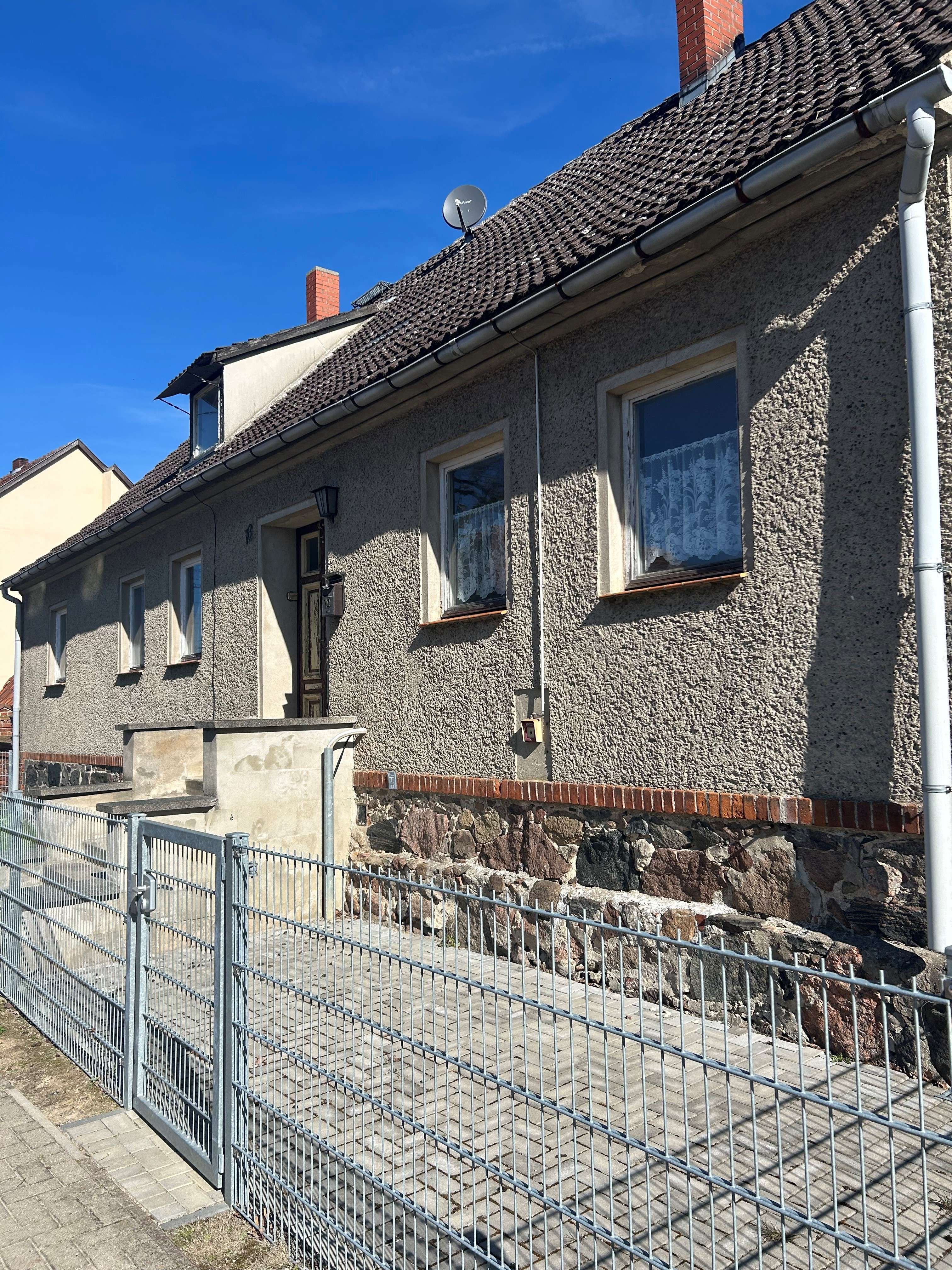 Reserviert - Großzügiges Mehrfamilienhaus mit Entwicklungspotenzial, Ostprignitz Ruppin Kreis – Bild 2