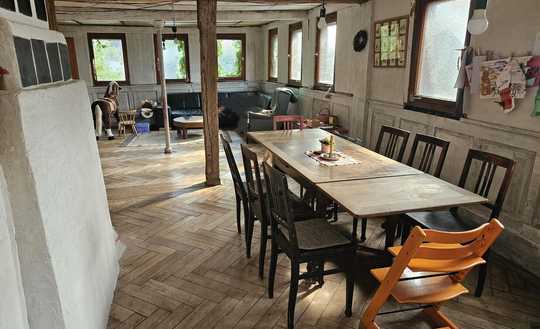 Geschichtsträchtiges Bauernhaus in zentraler Lage