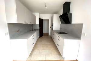 Premium-Apartment mit Bad, Küche, großem Sonnen-Balkon und TG-Stellplatz in zentraler & ruhiger Lage – Marbacher Straße 17, 40597 Benrath, Düsseldorf – Vorschaubild 17