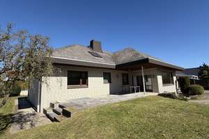 Einfamilienhaus mit Pool und viel Platz