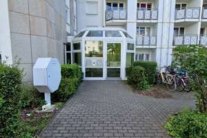 Helle 4-Zimmer-Wohnung mit vier Balkonen, 2 Stellplätzen und zwei Bädern in Köln-Junkersdorf – Die vollständige Adresse der Immobilie erhältst du vom Anbieter., 50858 Junkersdorf, Köln – Vorschaubild 2