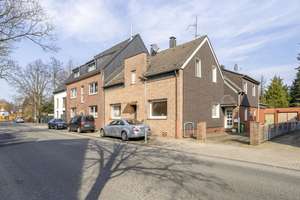 Zweifamilienhaus mit vielseitigen Nutzungsmöglichkeiten und Potenzial für individuelle Wohnkonzepte – Die vollständige Adresse der Immobilie erhältst du vom Anbieter., 46149 Buschhausen, Oberhausen – Vorschaubild 2