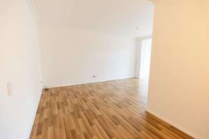 Zeitlose Eleganz & großzügiges Raumgefühl – Ihr neues Zuhause in Windberg – Die vollständige Adresse der Immobilie erhältst du vom Anbieter., 41063 Am Wasserturm, Mönchengladbach – Vorschaubild 2