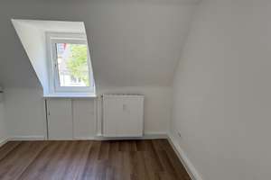 Schöne Dachgeschoß Wohnung in Bo-Ehrenfeld, Nähe Wiesental – Friederikastr. 145, 44789 Südinnenstadt, Bochum – Vorschaubild 3
