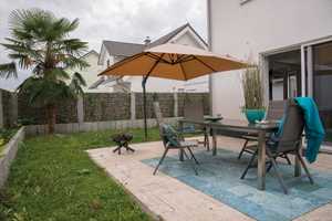 Hochwertige Doppelhaushälfte mit Terrasse, Garten u. vielen Extras in guter Lage von Rheinfelden! – Friedrichstraße 74, 79618 Lörrach (Kreis) – Vorschaubild 1