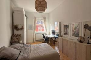 Komplett sanierte Altbauwohnung mit großer Wohnküche in renoviertem Altbau! – Die vollständige Adresse der Immobilie erhältst du vom Anbieter., 68169 Neckarstadt-West, Mannheim – Vorschaubild 1