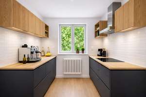 Saniert.Stilvoll.Staatlich gefördert- Ihr Erstbezug in Friedenau! Tolle 3 Zimmer-Whg. mit Balkon! – Schmiljanstraße 25, 12161 Friedenau, Berlin – Vorschaubild 2