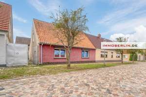 IMMOBERLIN.DE - Sanierungsgelegenheit! Haus mit Nebengebäude & Ausbaupotenzial in angenehmer Lage