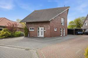 Lichtdurchflutetes Einfamilienhaus mit großzügigem Grundriss und Garten im Pädagogenviertel. – Die vollständige Adresse der Immobilie erhältst du vom Anbieter., 26384 Heppens, Wilhelmshaven – Vorschaubild 26
