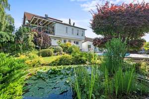 Ansprechendes, großzügiges Zweifamilienhaus
mit gepflegtem Gartenparadies – Die vollständige Adresse der Immobilie erhältst du vom Anbieter., 88682 Salem – Vorschaubild 3