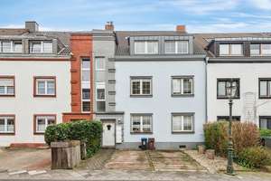 Solides 3 Familienhaus in gefragter Lage in Gerresheim – Die vollständige Adresse der Immobilie erhältst du vom Anbieter., 40625 Gerresheim, Düsseldorf – Vorschaubild 2