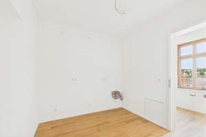 Erstbezug nach Sanierung: Helle 2-Zimmer-Wohnung in Wiesbaden – Adlerstr. 55, 65183 Mitte, Wiesbaden – Vorschaubild 4