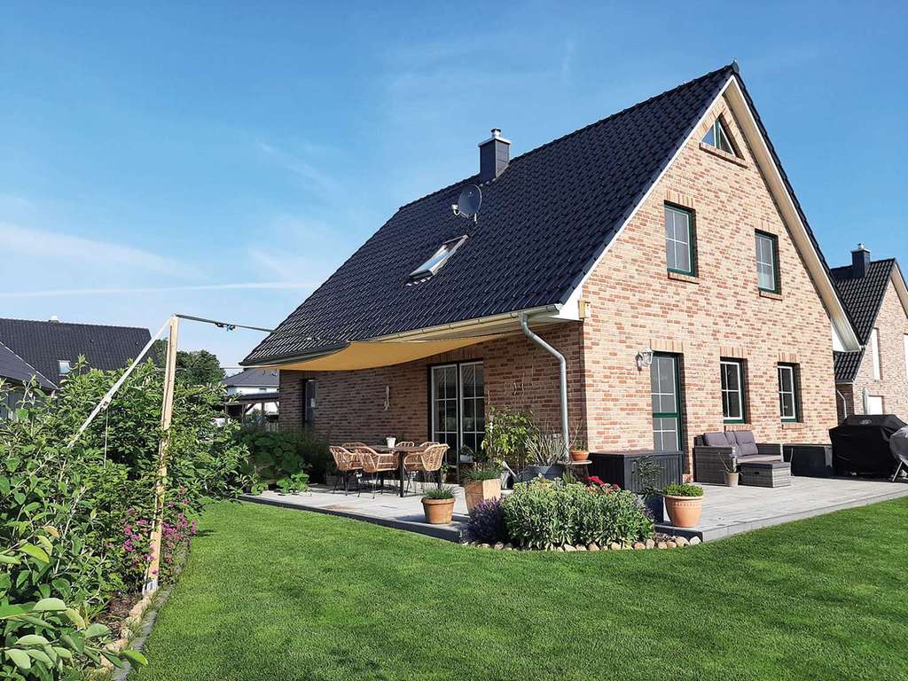 Immobilie in Oberbarnim - HÄUSER FÜR'S LEBEN - 2-vollgeschossige, moderne Stadtvilla mit 6 Zimmern in Hoppegarten/ Waldesruh - Bild 1