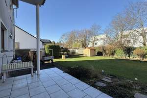 KAPITALANLAGE: Zweifamilienhaus mit ausgebautem DG, Balkon, Terrasse, großem Garten und Garage – Die vollständige Adresse der Immobilie erhältst du vom Anbieter., 76139 Hagsfeld, Karlsruhe – Vorschaubild 3