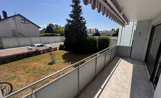 Modernisierte 3 ZKB-ETW mit Balkon und Garage in Ilvesheim.