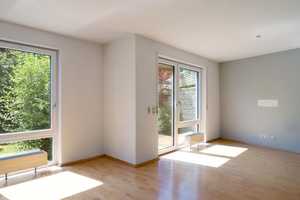 Modernes Reihenhaus mit Garten und Garage in ruhiger Lage – Reutlingen (Kreis) – Vorschaubild 7