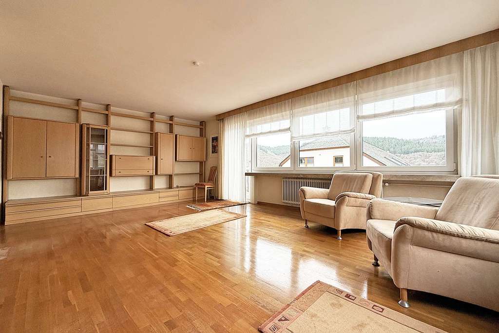 Immobilie in Waldrach - Waldrach: Freistehendes Einfamilienhaus mit Garage und großzügigem Garten in schöner Höhenlage - Bild 4