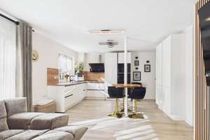 Modernes Quattrohaus mit Garten, Hobbyraum und PV-Anlage in Aubing