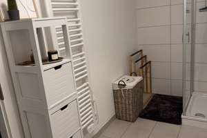 Moderne Neubauwohnung mit Einbauküche zu vermieten. – Am Mitterfeld 22, 81829 Trudering-Riem (Ortsteil), München – Vorschaubild 8
