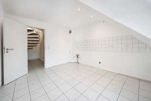 Wohnen auf zwei Ebenen! Helle Maisonettewohnung mit Balkon und Garage in Köln-Mengenich – 50829 Bocklemünd/Mengenich, Köln – Vorschaubild 5