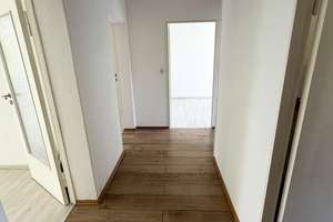 Viel Raum für Ihre Ideen: 3 Zimmer und Balkon mit Grünblick! – Die vollständige Adresse der Immobilie erhältst du vom Anbieter., 13595 Wilhelmstadt, Berlin – Vorschaubild 3
