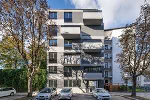Erdgeschosswohnung mit großer Terrasse, Einbauküche und En-Suite-Bad – Luitpoldstraße 9, 10781 Berlin – Vorschaubild 13