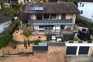 Büdingens beste Lage - Zweifamilienhaus mit *Garten*Pool*Sauna*Garagen – Die vollständige Adresse der Immobilie erhältst du vom Anbieter., 63654 Büdingen – Vorschaubild 2