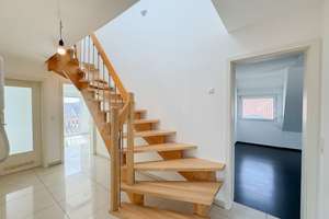 Helle und großzügige 3,5-Zimmer Maisonettewohnung mit EBK und Balkon! – 70327 Untertürkheim (Ortsteil), Stuttgart – Vorschaubild 8
