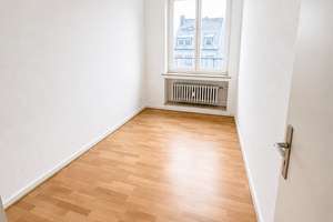 Attraktives Investment in zentraler Innenstadtlage – Wohn-, Praxis- und Geschäftshaus in Krefeld – Die vollständige Adresse der Immobilie erhältst du vom Anbieter., 47798 Stadtmitte, Krefeld – Vorschaubild 4