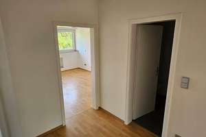 Lebendiger Alltag in Köln: 3-Zimmer-Wohnung im Spitzangerweg – Spitzangerweg 47, 50859 Lövenich, Köln – Vorschaubild 3