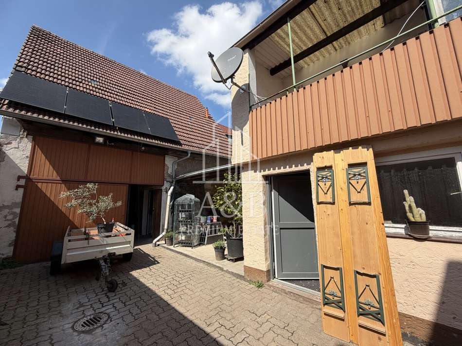 Scheune und Innenhof
