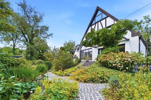 Seltenes Einfamilienhaus mit Gartenoase in Bonn-Holzlar