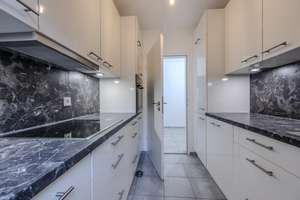Sofort bezugsfrei! Renovierte 3-Zi-ETW im ruhigen Innenhof, mit Balkon, EBK und guter Infrastruktur – Die vollständige Adresse der Immobilie erhältst du vom Anbieter., 81475 Fürstenried-West, München – Vorschaubild 4
