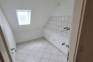 2021 teilsanierte und gut geschnittene DG-Wohnung! Jetzt Chance ergreifen! – Westfälische Straße 4a, 46177 Osterfeld-Ost, Oberhausen – Vorschaubild 9