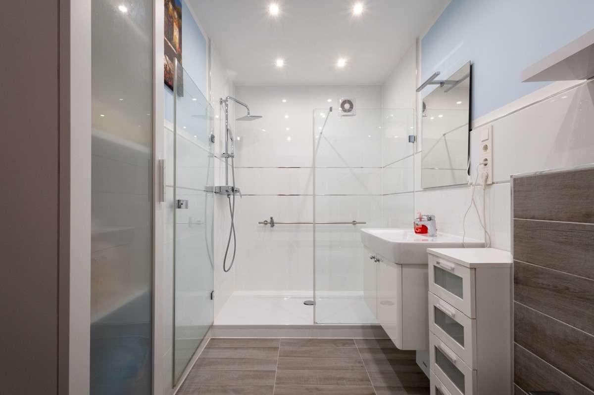 Immobilie in Overath - Overath-Immekeppel:
Ein- oder Zweifamilienhaus mit 5 bis 8 Zimmern - Bild 1