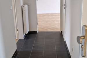 Freundliche, komforftable 2,5-Zimmer-DG-Wohnung mit gehobener Innenaustattung zur Miete – Bussardweg 6, 42115 Elberfeld West, Wuppertal – Vorschaubild 8