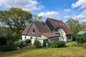 TOP Gelegenheit! Freistehendes Zwei-Familienhaus mit großem Grundstück, 3 Garagen & 2 Stellplätzen – Die vollständige Adresse der Immobilie erhältst du vom Anbieter., 42551 Velbert-Mitte, Velbert – Vorschaubild 1
